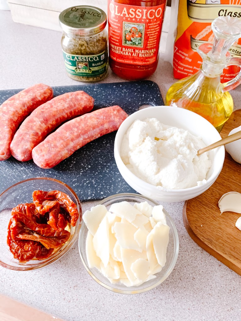 This image has an empty alt attribute; its file name is jamie_krause_home_living_kaslo_christmas_pasta_02.jpeg