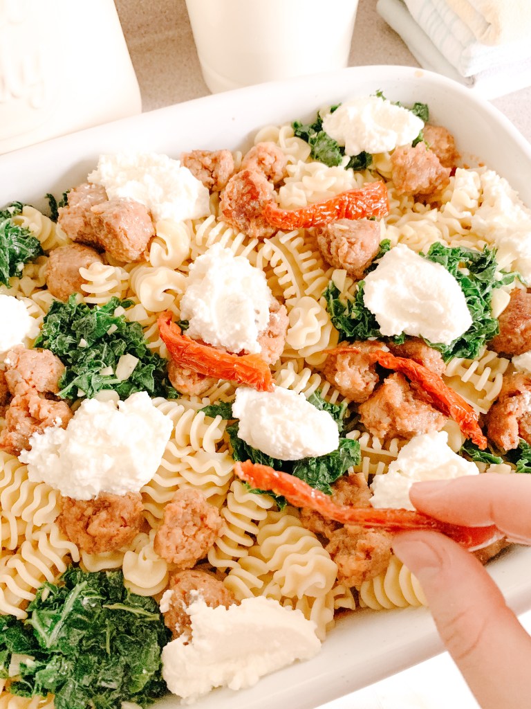 This image has an empty alt attribute; its file name is jamie_krause_home_living_kaslo_christmas_pasta_24.jpeg