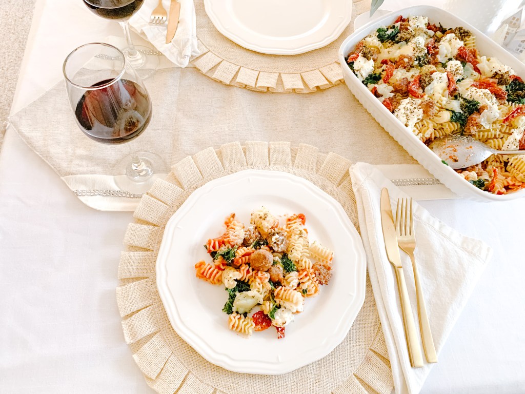 This image has an empty alt attribute; its file name is jamie_krause_home_living_kaslo_christmas_pasta_41.jpeg