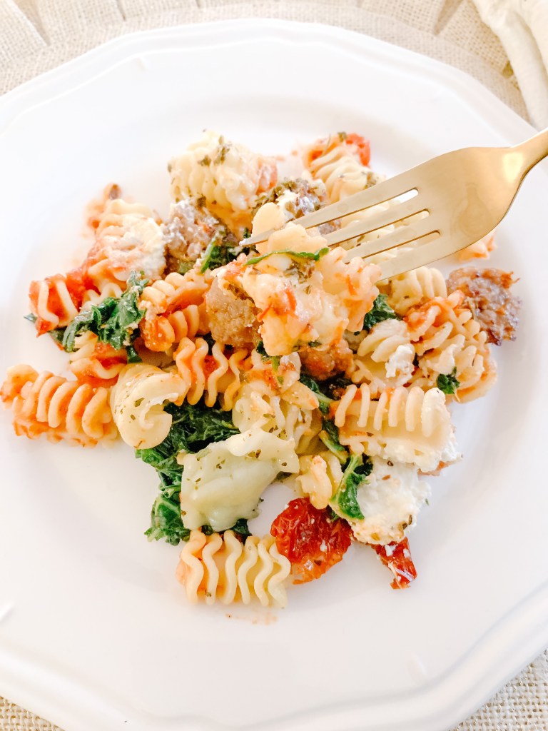 This image has an empty alt attribute; its file name is jamie_krause_home_living_kaslo_christmas_pasta_44.jpeg